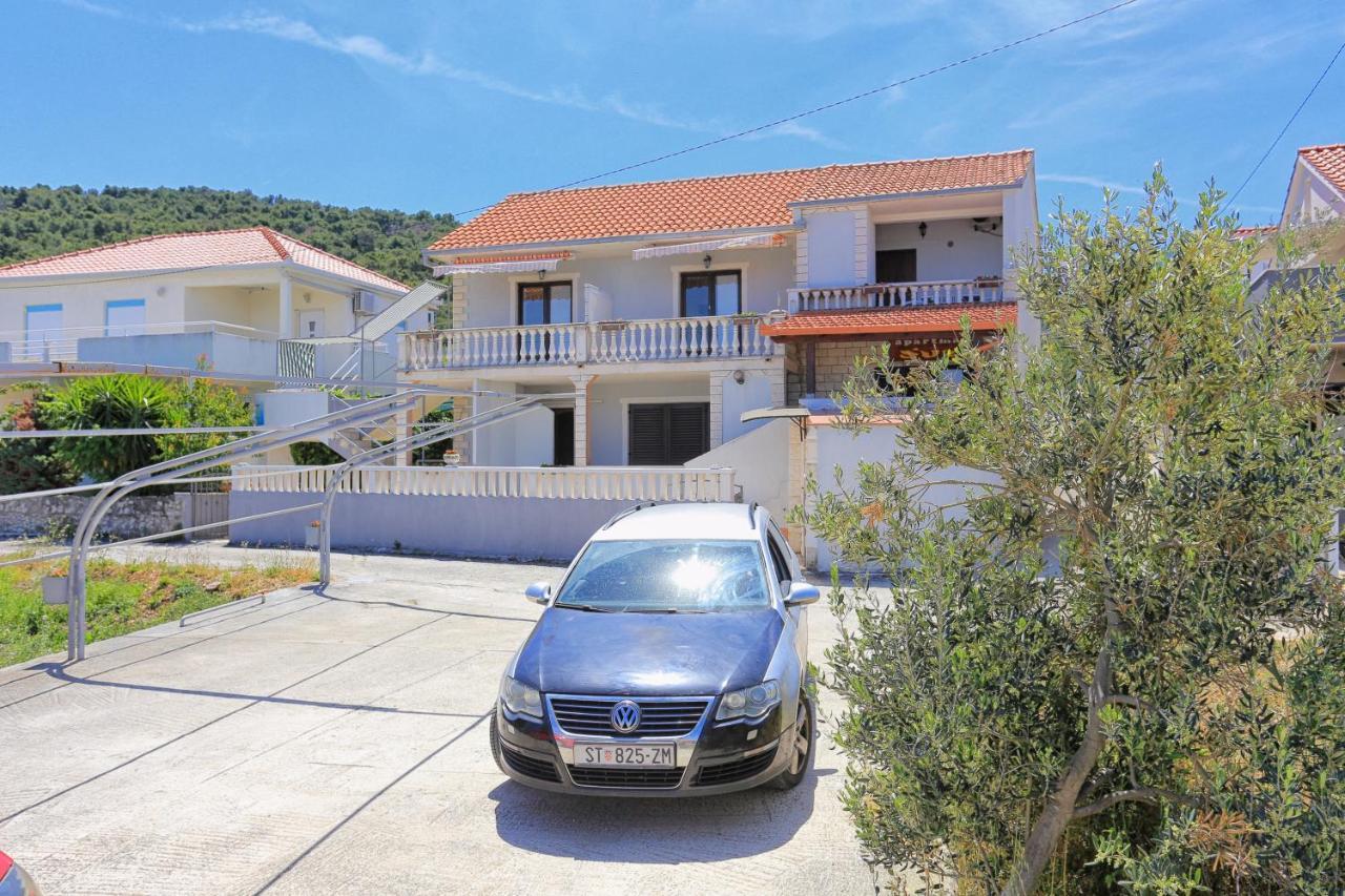 Apartments By The Sea Slatine, Ciovo - 16131 Экстерьер фото