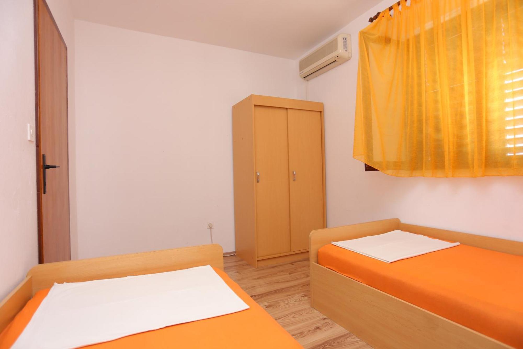 Apartments By The Sea Slatine, Ciovo - 16131 Номер фото